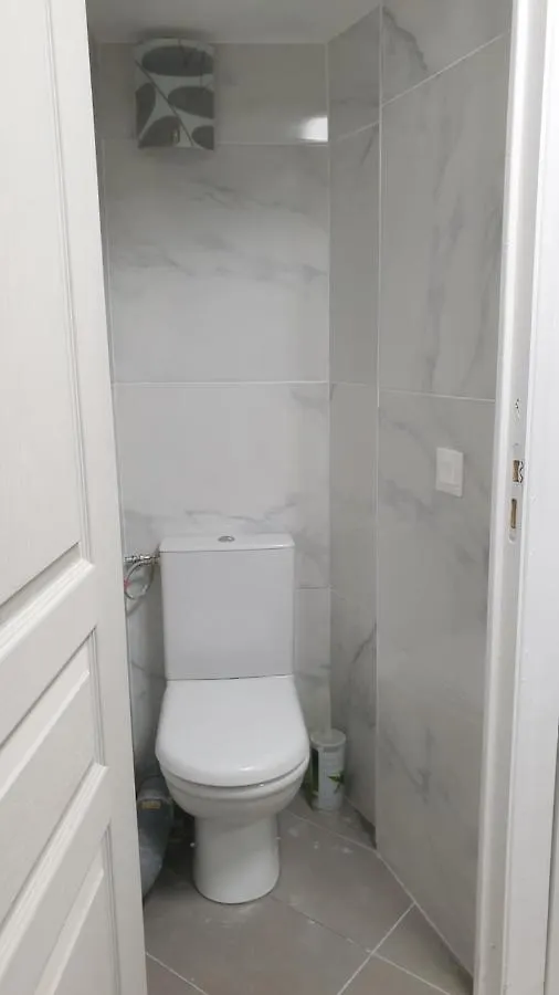 Belle Chambre privative Parigi 0*,  Francia